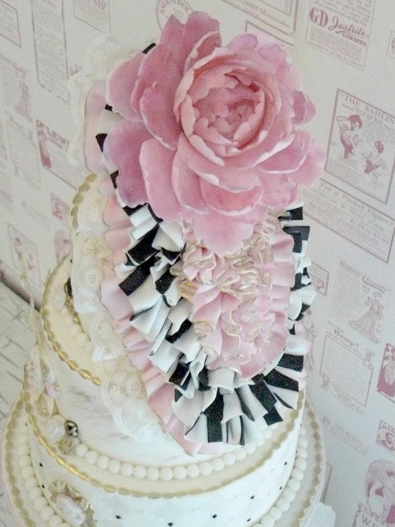Bella Rose Cake by Karens Kakes CakesDecor