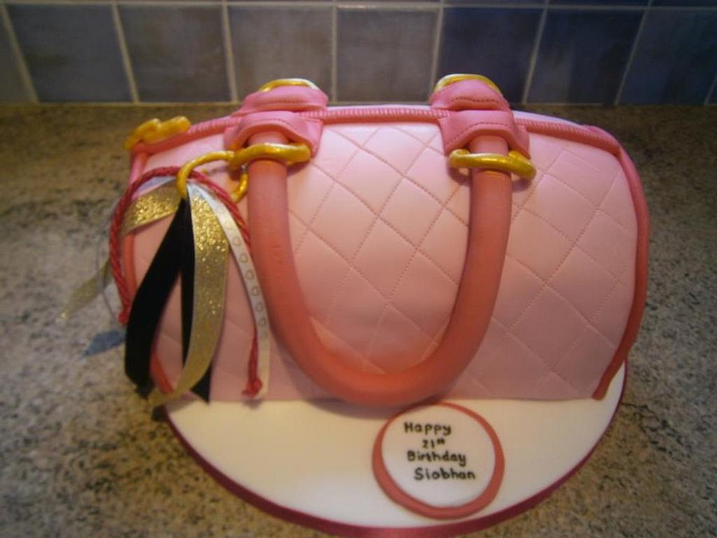 Pauls boutique bag - Decorated Cake by - CakesDecor