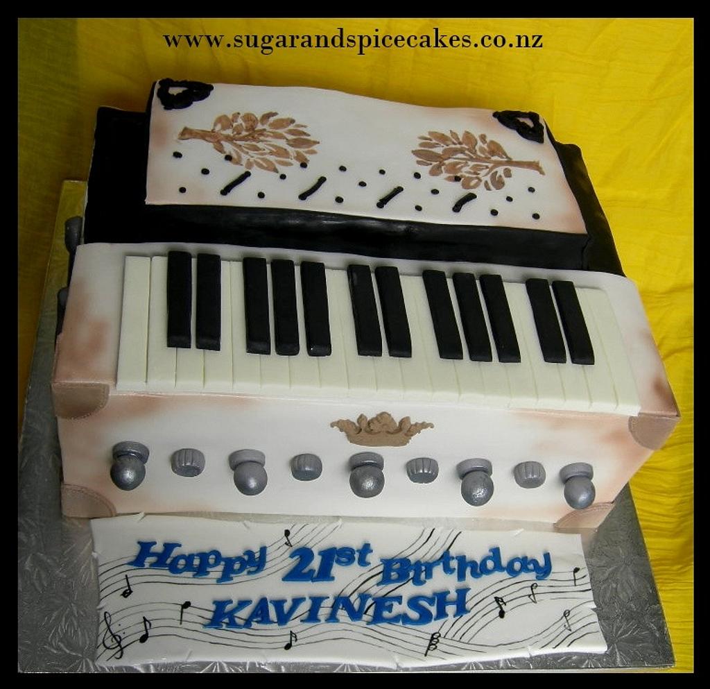 Harmonium Cake by Mel_SugarandSpiceCakes CakesDecor