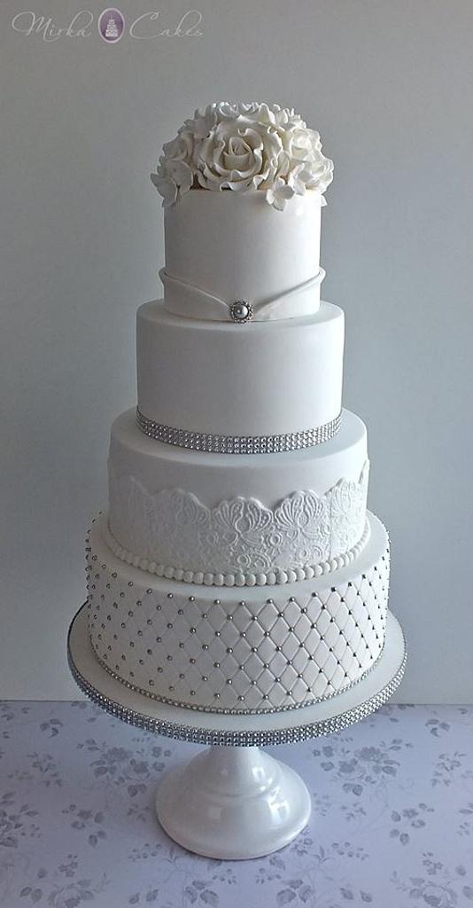 White widding cake with a bling - Cake by Mirka Cakes - CakesDecor