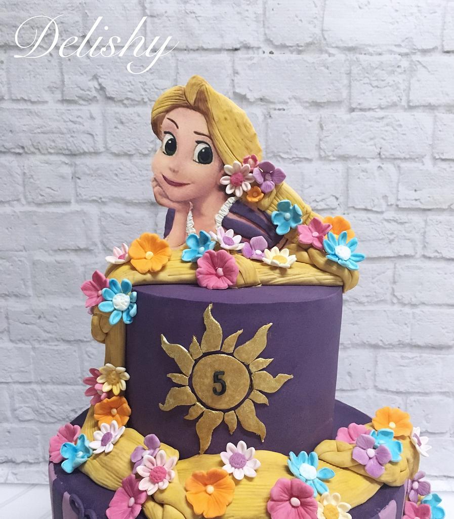 RAPUNZEL FLORAL CAKE | THE CRVAERY CAKES