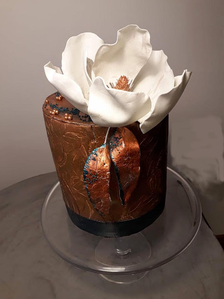 Birthday cake with magnolia flower - Cake by Tassik - CakesDecor