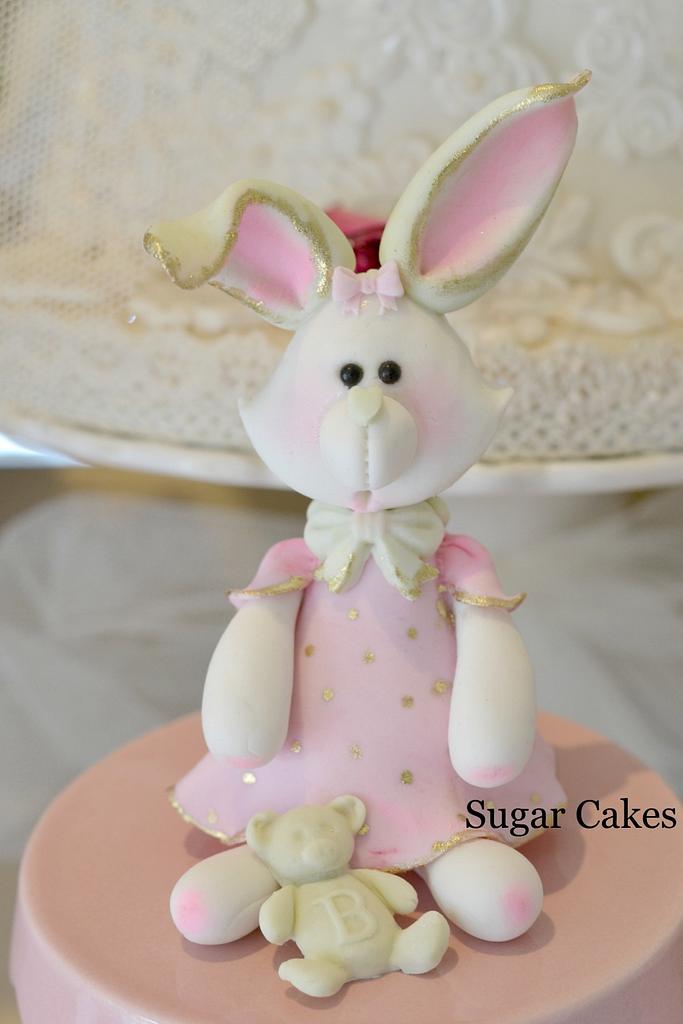 Vintage Bunny - Cake by Sugar Cakes - CakesDecor