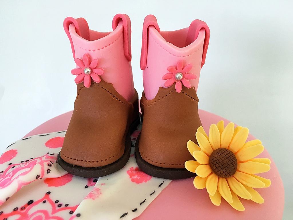 Ride 'em Cowgirl Cake - Cake By MimisSweetTreats - CakesDecor