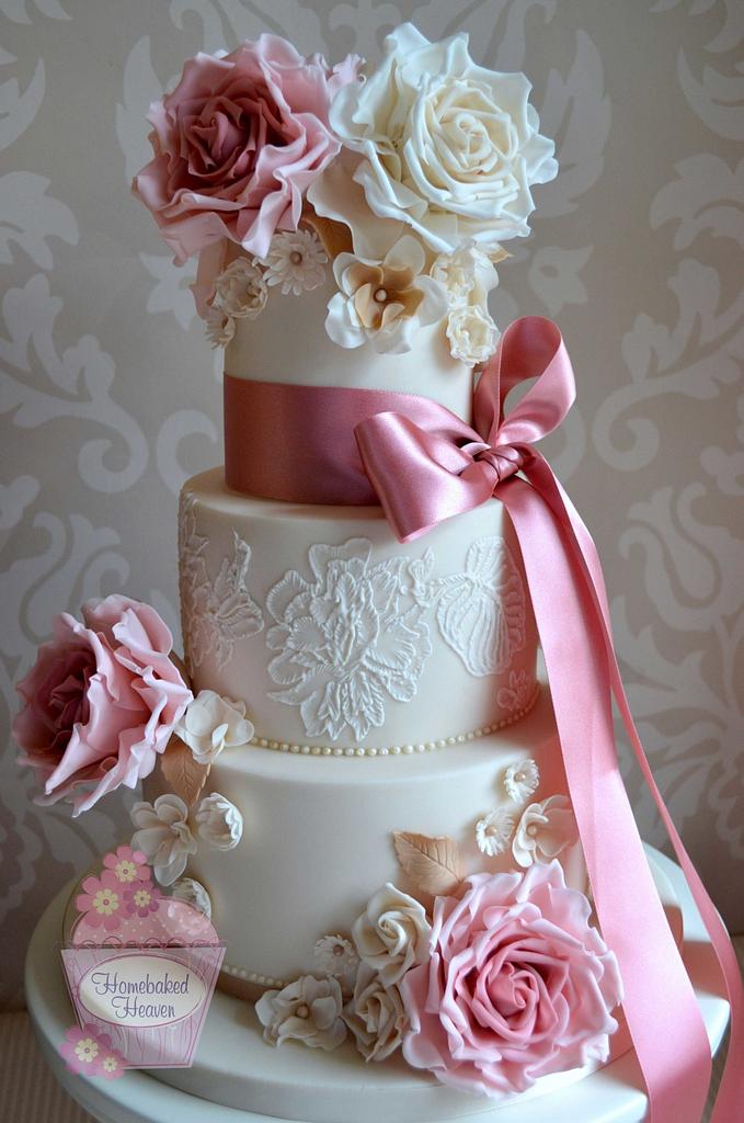 Kelly - Cake by Amanda Earl Cake Design - CakesDecor