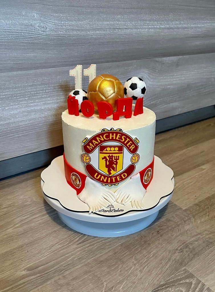 Manchester United cake - Decorated Cake by DaraCakes - CakesDecor