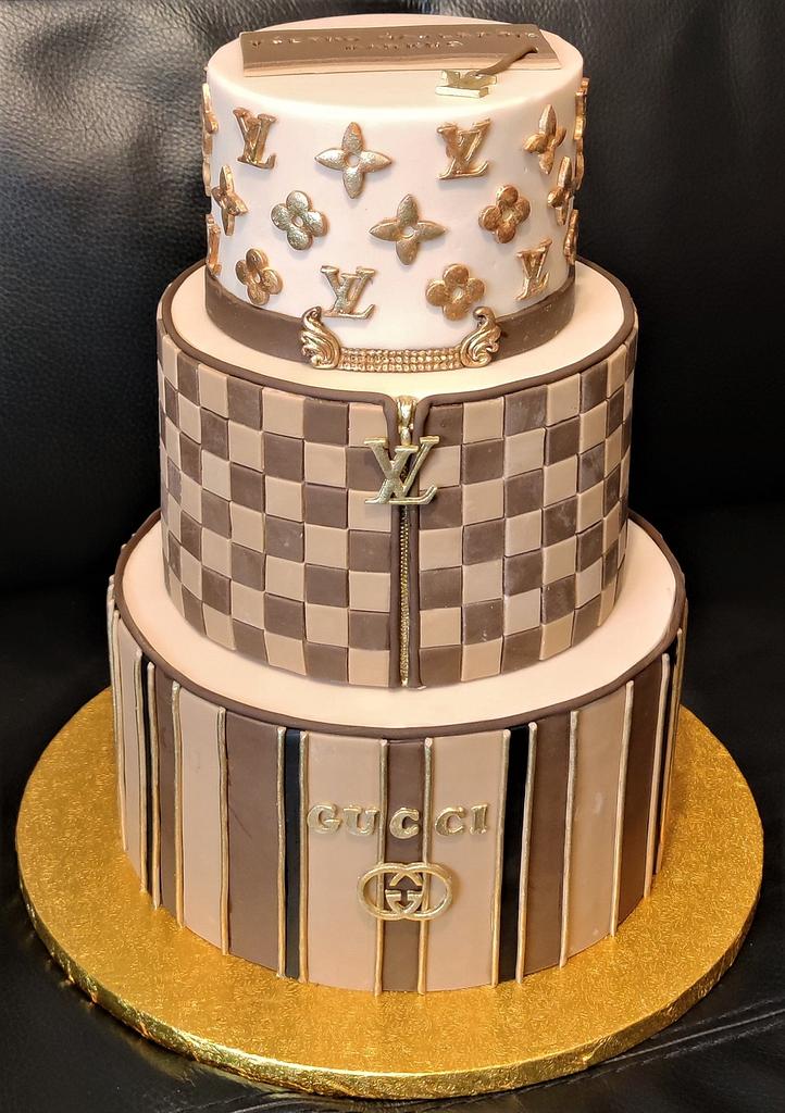 Gucci Birthday Cake! #birthdaycake #happybirthday #salsbakery #bakery  #statenisland #statenislandbakery #cakes #caketrends #delicious… | Instagram