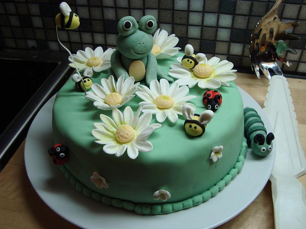 Frog Friends Cake