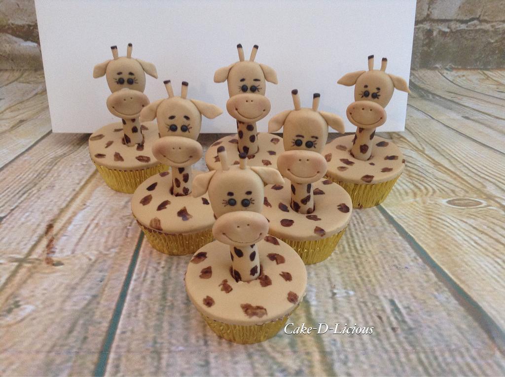 Giraffe Cupcake Toppers – Adriana Ortiz Designs