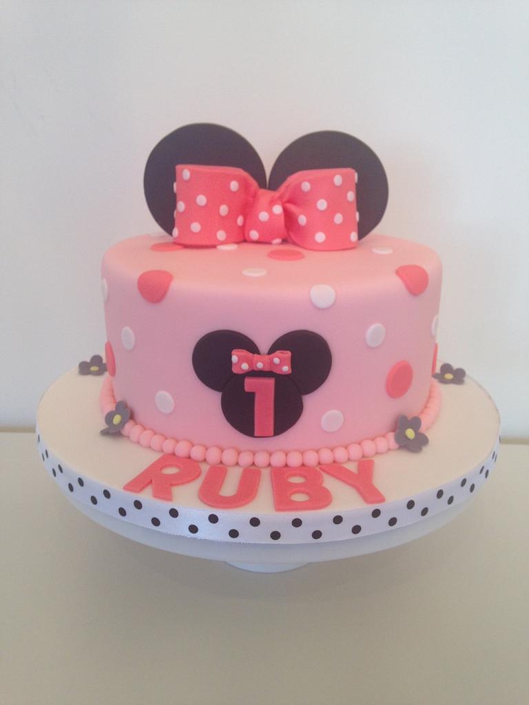 1st Birthday Minnie Mouse cake - Decorated Cake by - CakesDecor
