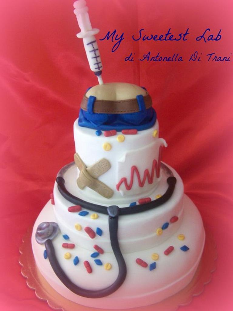 Buy/Send Female Doctor Birthday Cake Online » Free Delivery In Delhi NCR »  Ryan Bakery