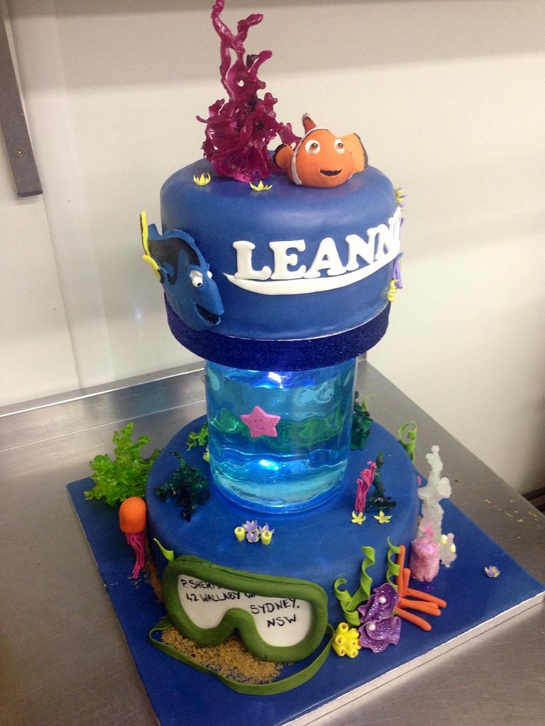 Finding Nemo Cake - Decorated Cake by Michelle Hand - CakesDecor