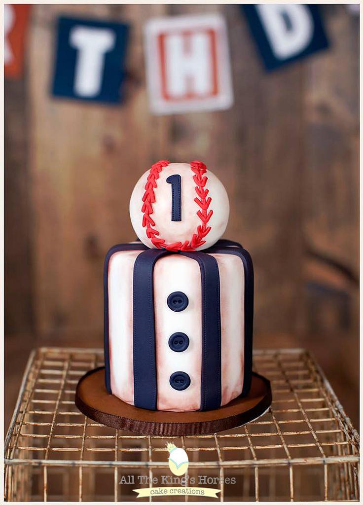 Vintage Bakery  Baseball birthday cakes, Royal cakes, Baseball cake