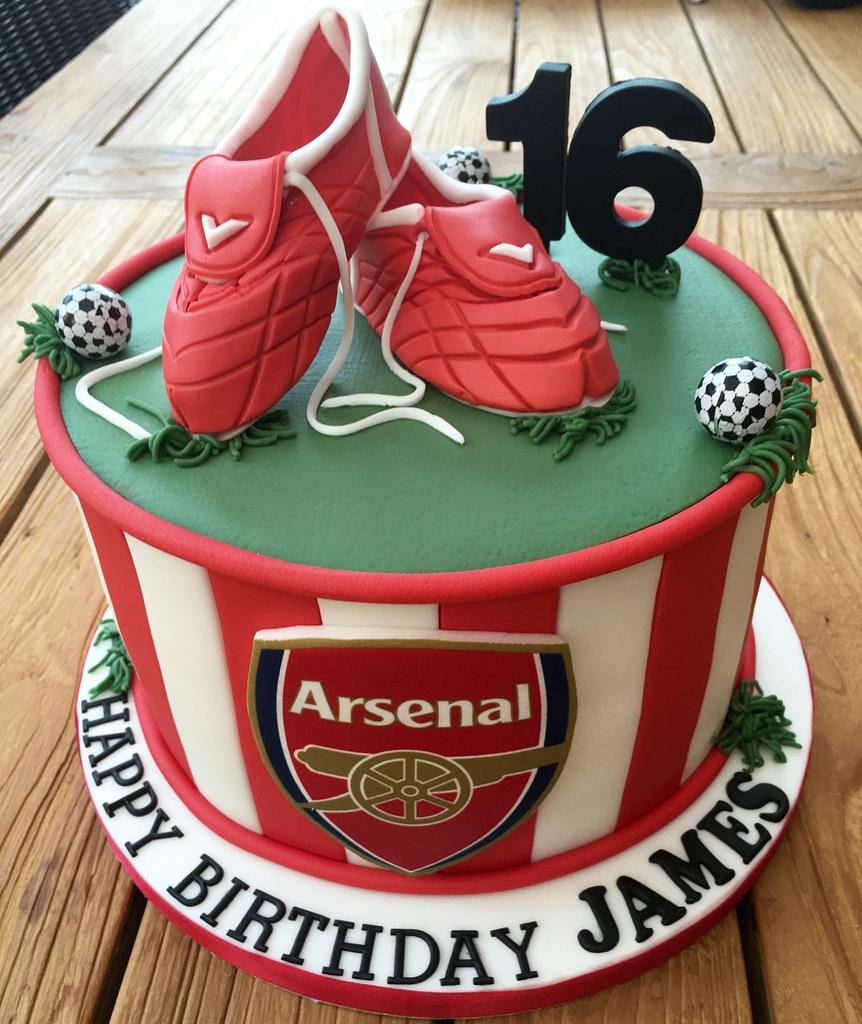 Arsenal Themed Cake for the friend's Birthday gifted by his fiancé! (X post  r/soccer) : r/Gunners