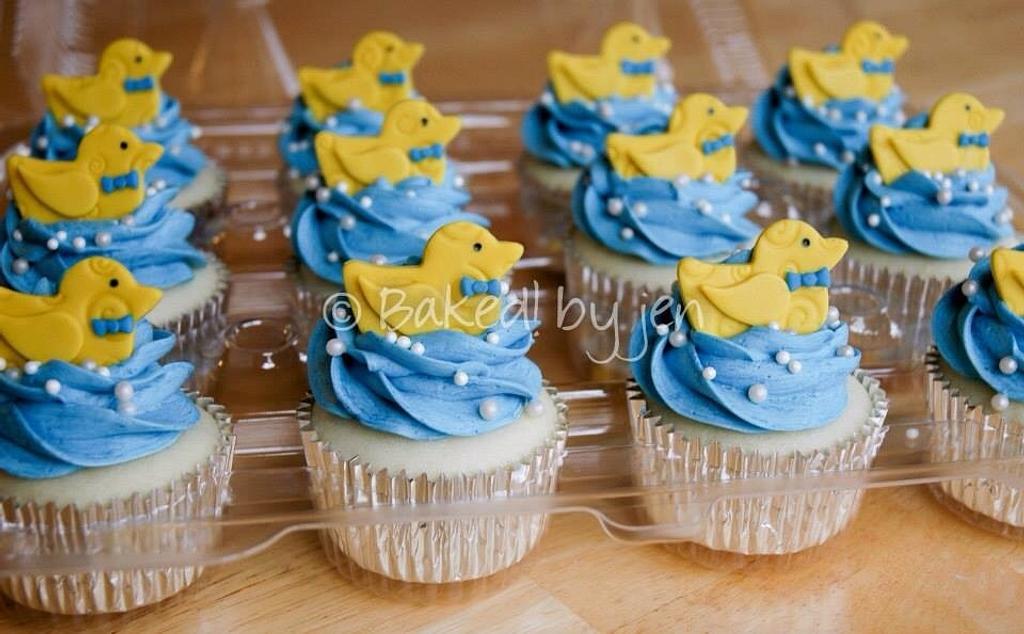 rubber duck baby shower cupcakes