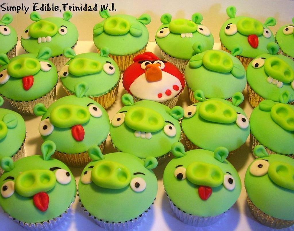 Cool Homemade Angry Birds Cake