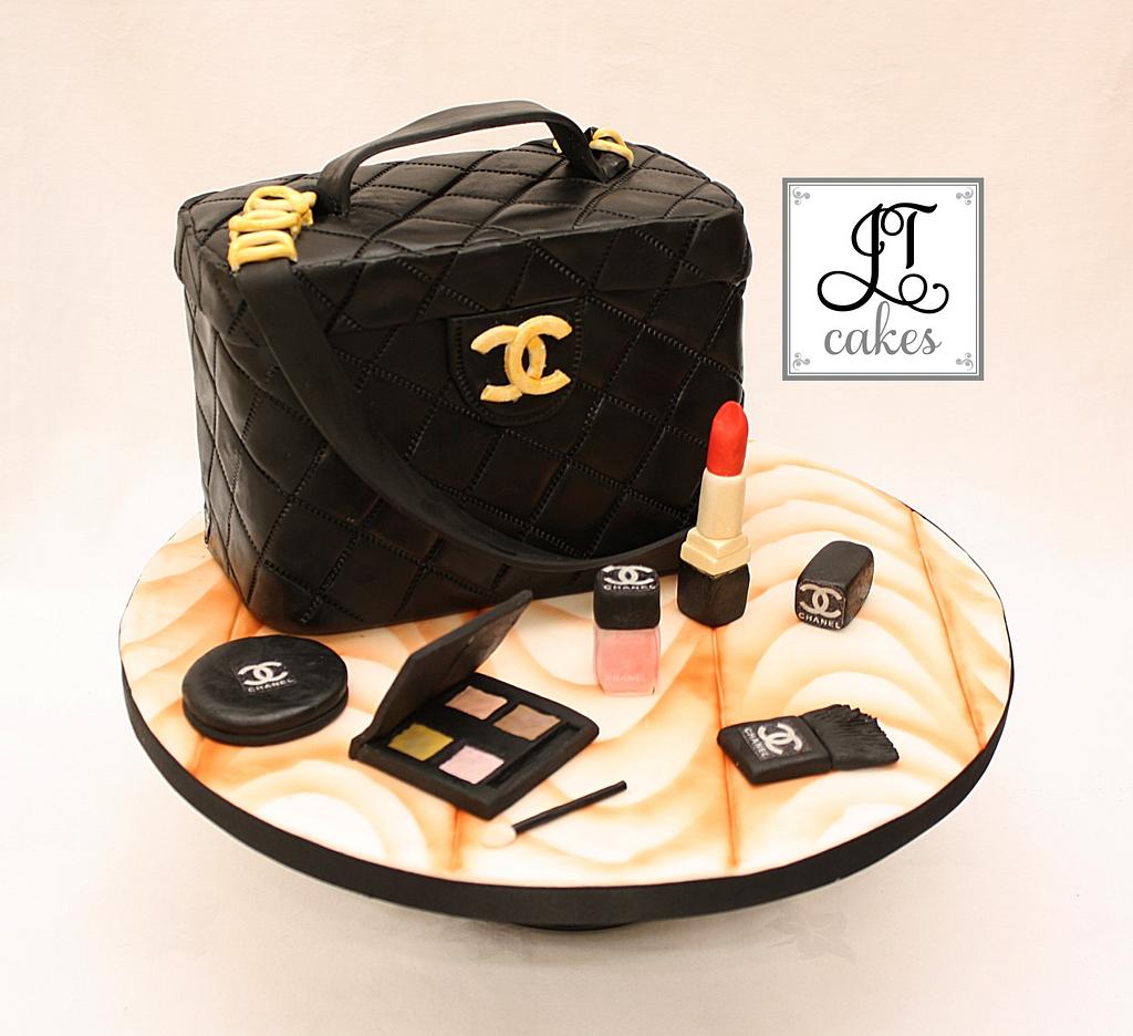 Chanel bag with matching makeup. - Decorated Cake by JT - CakesDecor