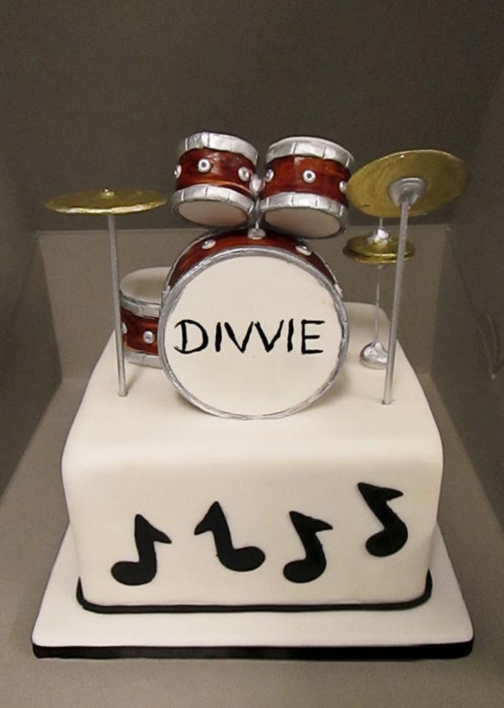 A 3D Drum Cake | A Decorating Tutorial | #bakerdelights - YouTube