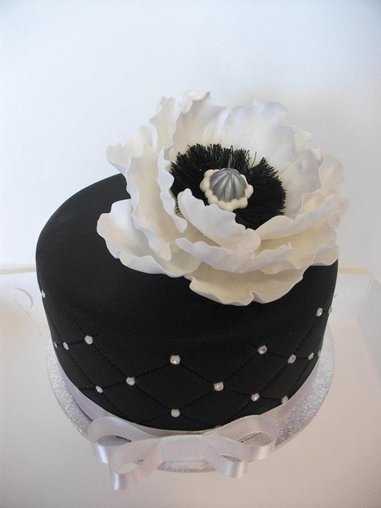 Single Tier Wedding Cakes: 18 Irresistible Designs - hitched.co.uk -  hitched.co.uk