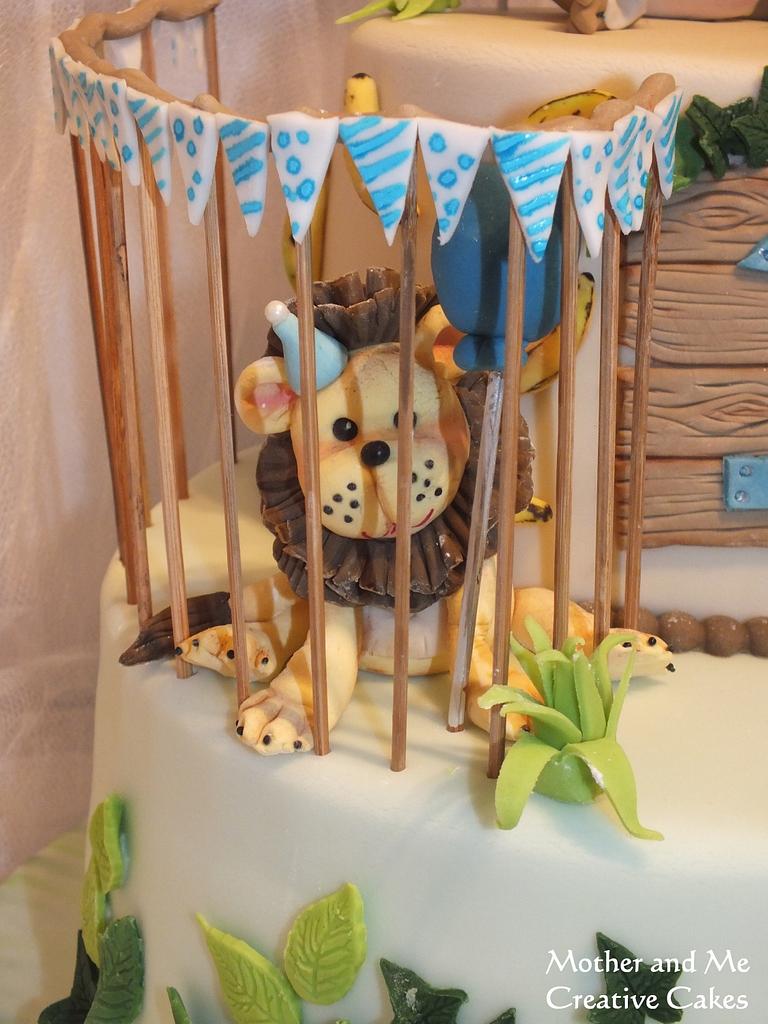 Zoo Cake Cake By Mother And Me Creative Cakes Cakesdecor