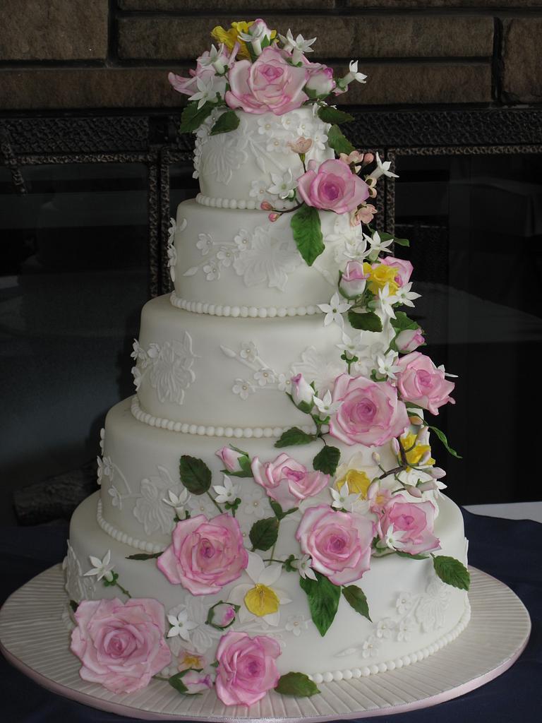 Wedding cake , roses - Cake by Jana Cakes - CakesDecor