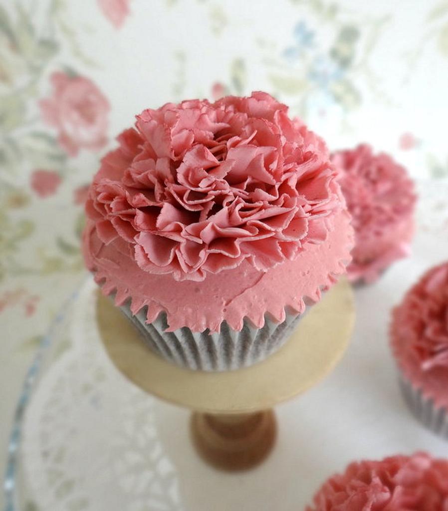 Carnation Cupcakes Cake by Firefly India by Pavani Kaur CakesDecor