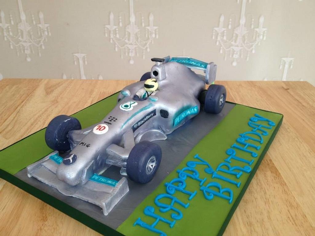 Lewis Hamilton's crash helmet cake | How to make cake, Themed cakes, Cake