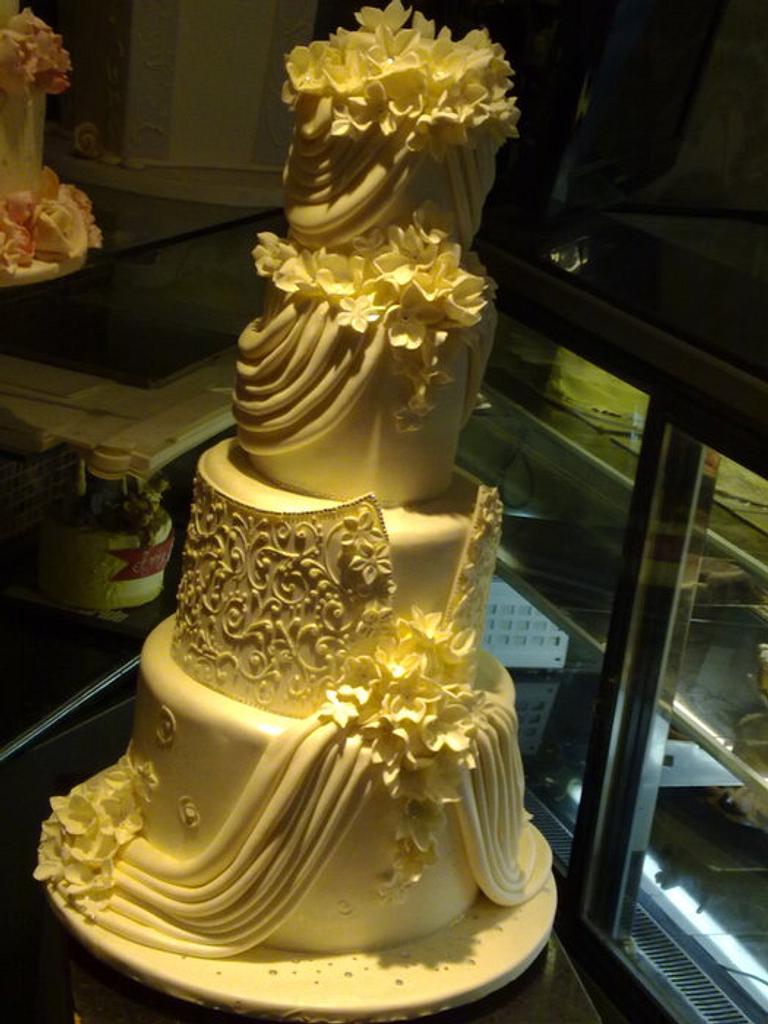 Cake tag: versace - CakesDecor