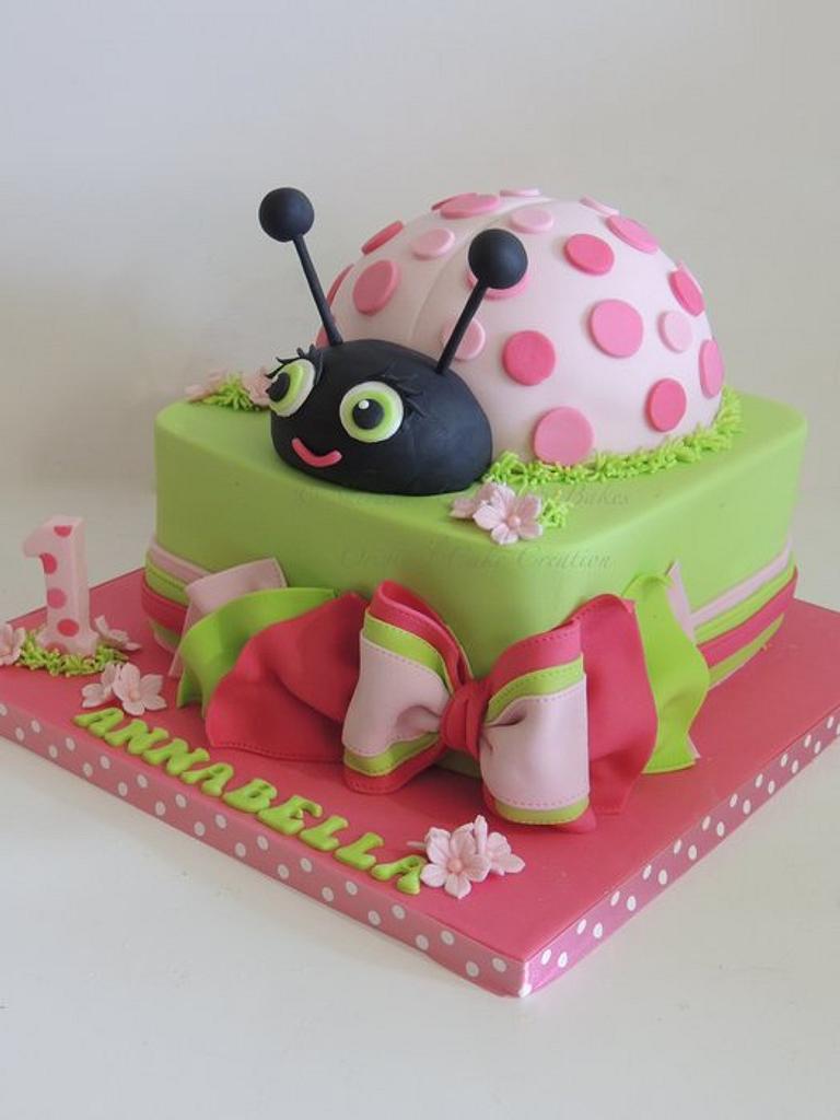 Lovely ladybird - Cake by Shereen - CakesDecor