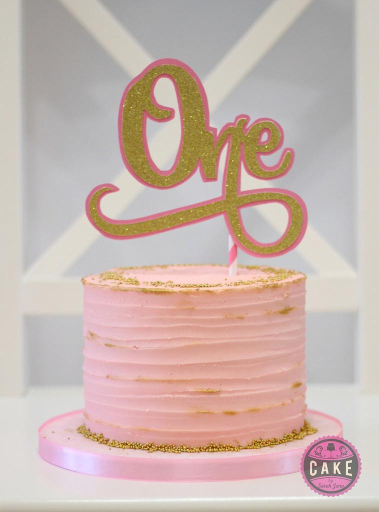 Camilla's 1st Birthday Cake Smash - HelloBABY Photography