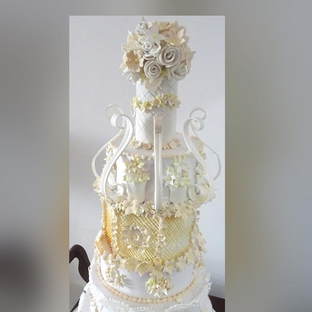 String work wedding cake - Cake by Fainaz Milhan - CakesDecor