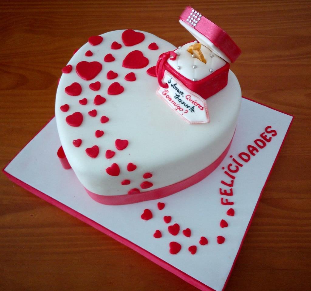 TARTA CORAZÓN COMPROMISO - Decorated Cake by Camelia - CakesDecor