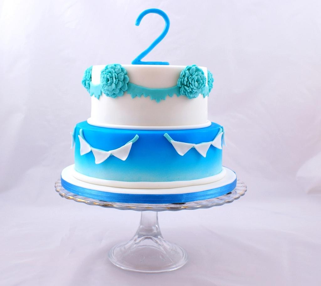 blue Ombre Cake for photo session - Cake by EvelynsCake - CakesDecor