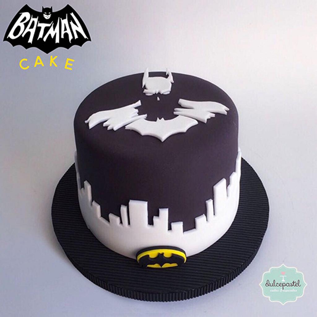 Torta Batman Colombia - Decorated Cake by  - CakesDecor