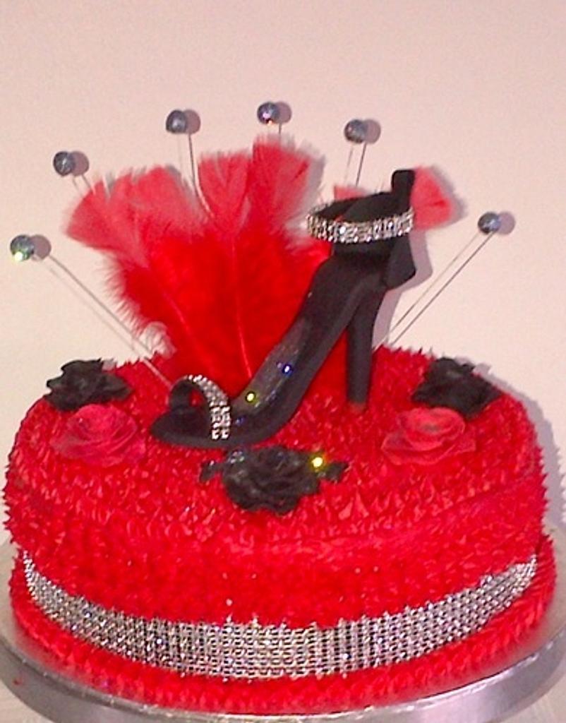 Black and red fondant icing cake by Miriam K