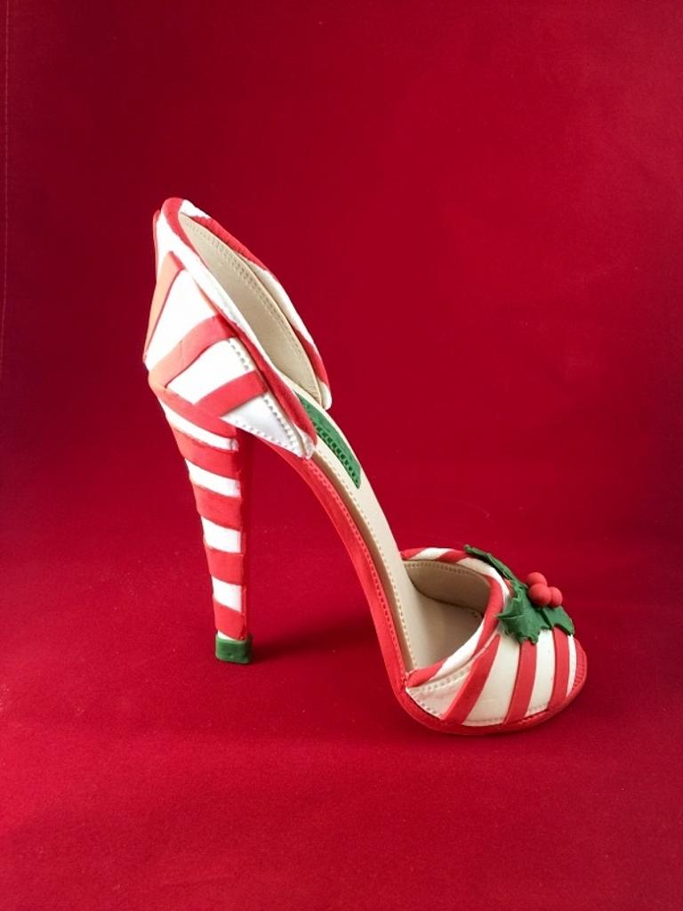 Christmas High Heel ShoeBelle Cake by Heidi CakesDecor