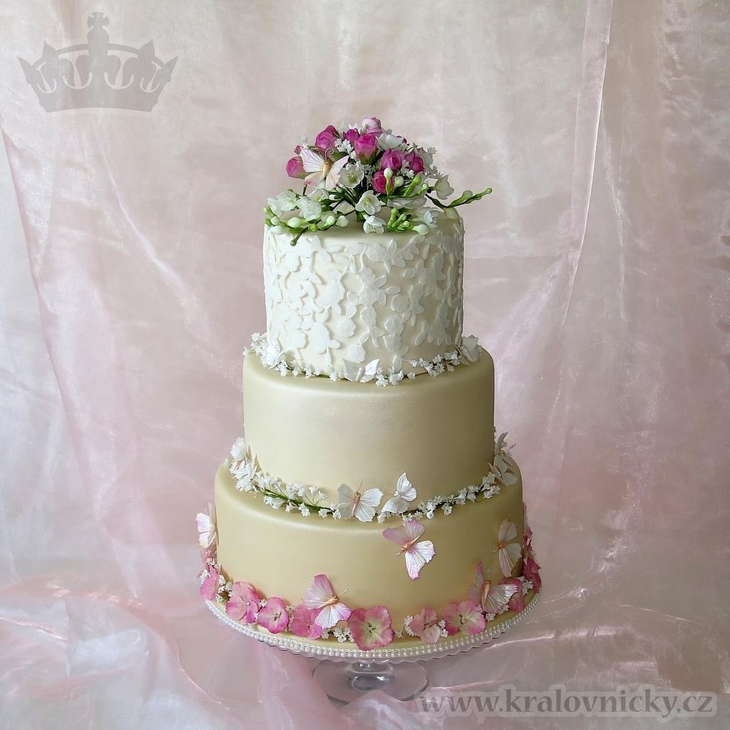 Olive Leaves and Gypsophila Organic Buttercream Wedding Cake  Wedding cake  gypsophila Wedding cake rustic Wedding cakes vintage