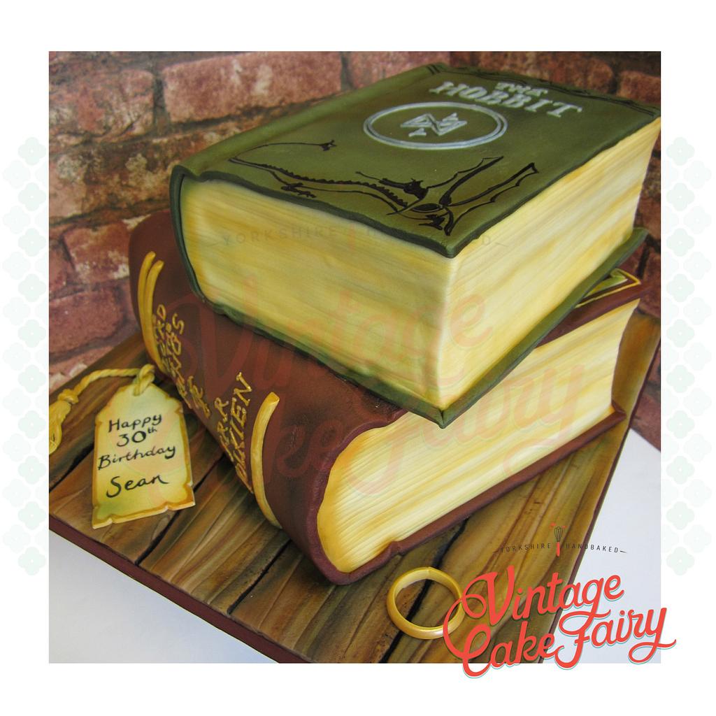 Tolkien Books - Cake by Vintage Cake Fairy - CakesDecor