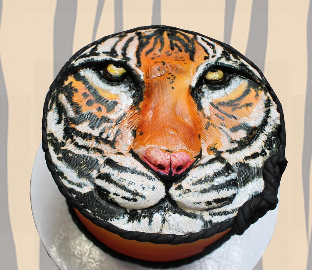 2-tiered Baby Tiger Cake