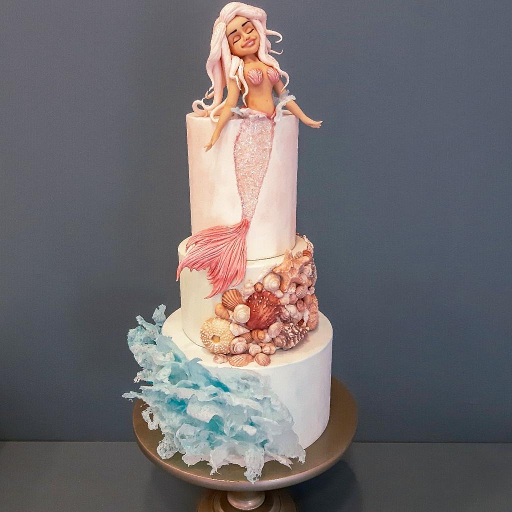 Pink Mermaid - Decorated Cake by Deniz Ergün - CakesDecor