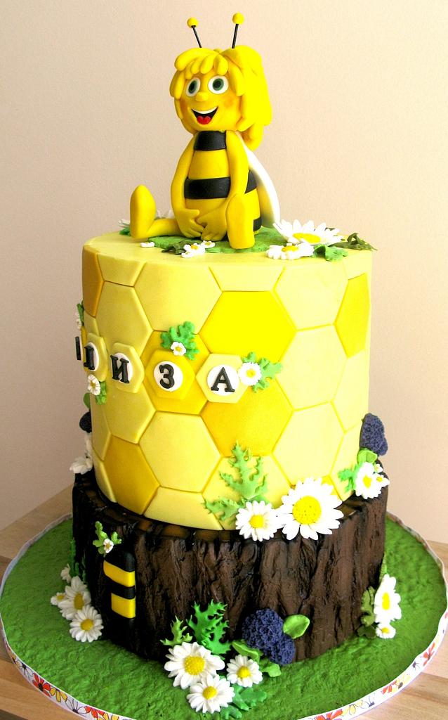 maya the bee cake - Cake by Delice - CakesDecor