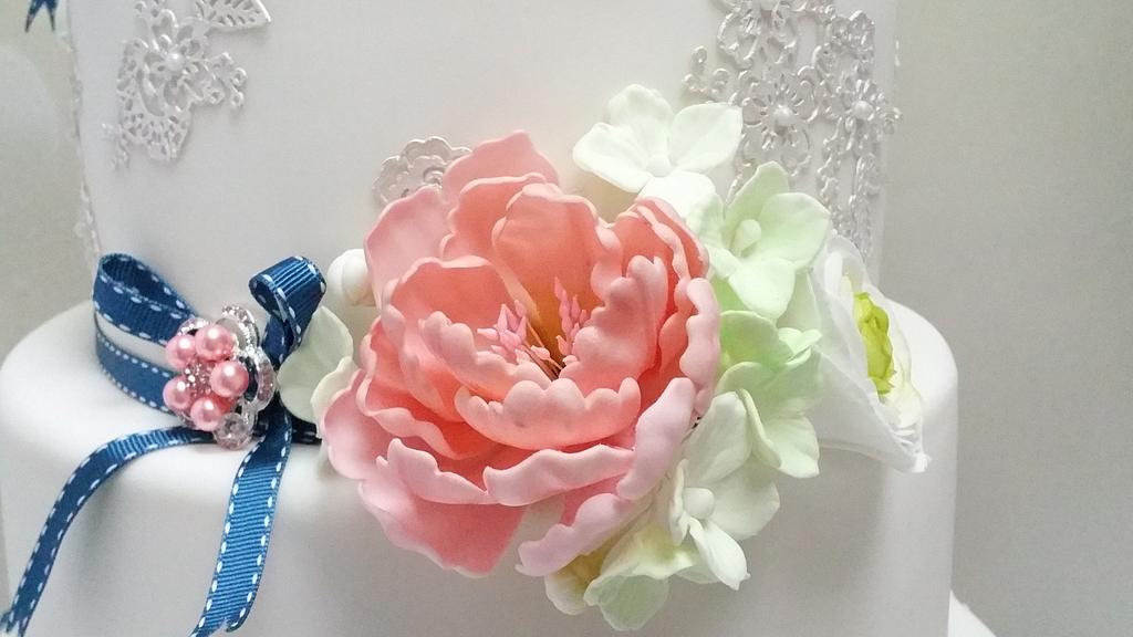 Kelly Wedding Cake Cake by Scrummy Mummy's Cakes CakesDecor