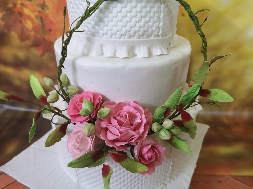 Floral Hoop Wedding Cake   Cake By JudeCreations   CakesDecor