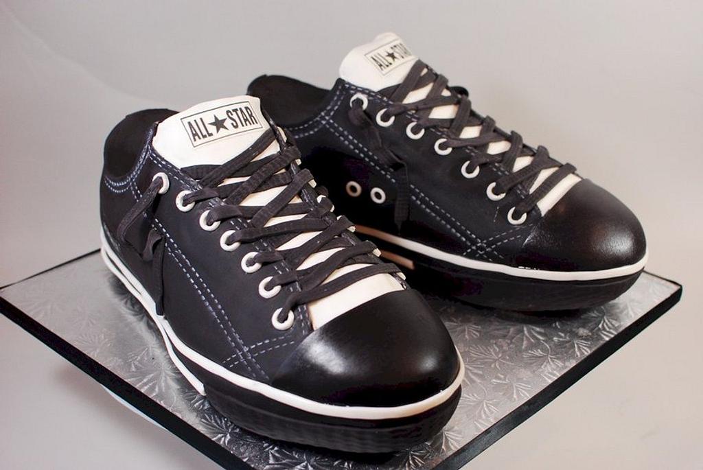 Converse Chuck Taylor's In Cake 