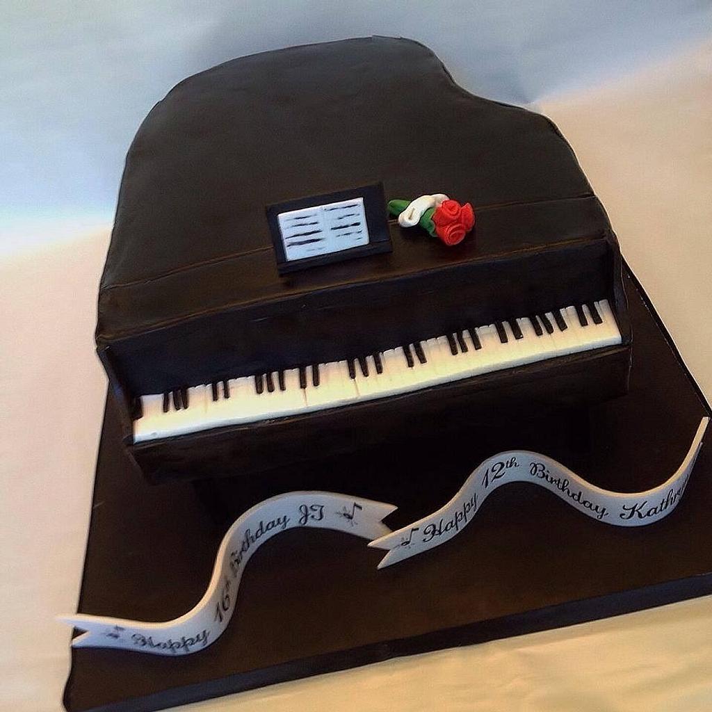 Baking Journey: Making a Piano Keyboard Cake