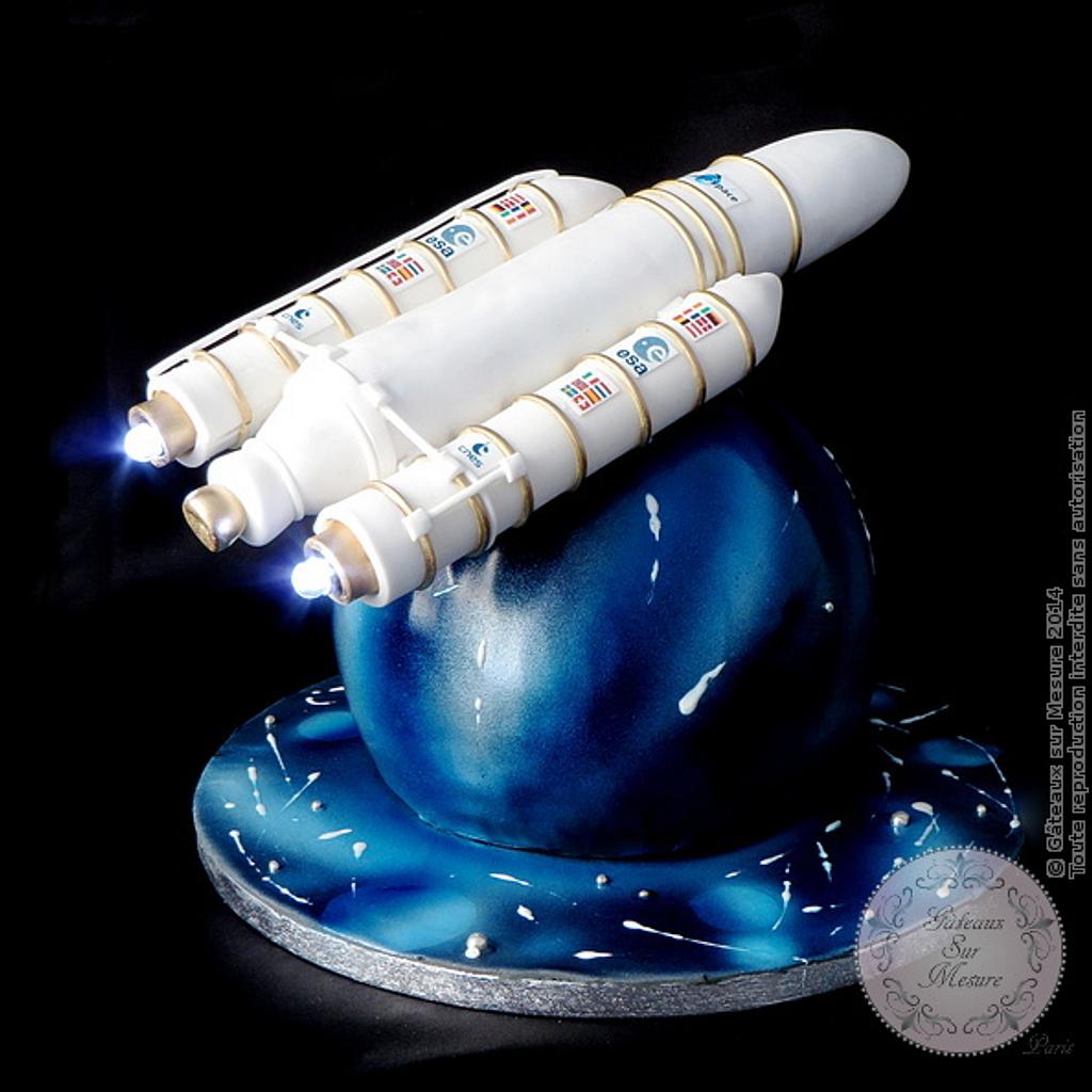 Антигравитационный торт космос