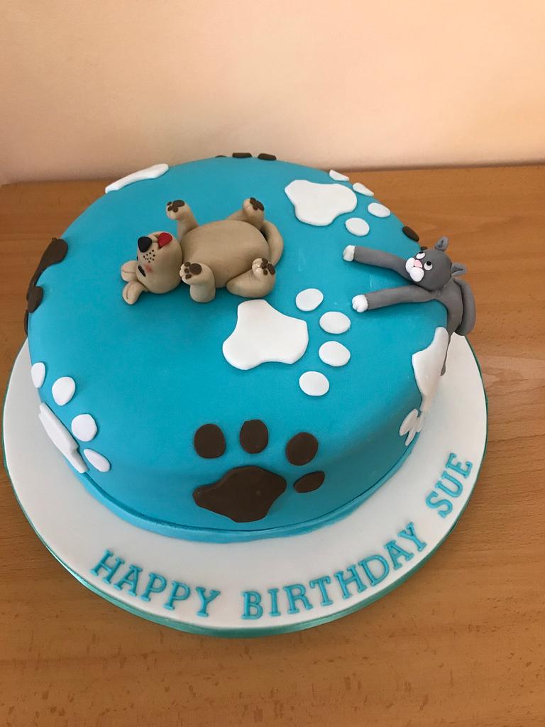 Cat & dog cake - Decorated Cake by Becky's Cakes Spain - CakesDecor