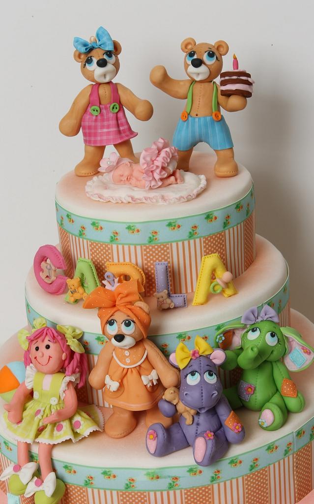 Carla's Sweet Toys - Cake by Viorica Dinu - CakesDecor