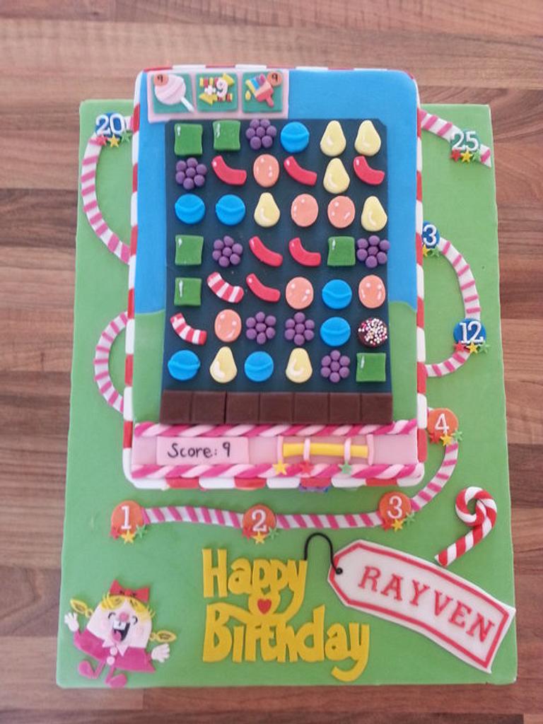 We know you love sponge cakes, and... - Candy Crush Saga | Facebook