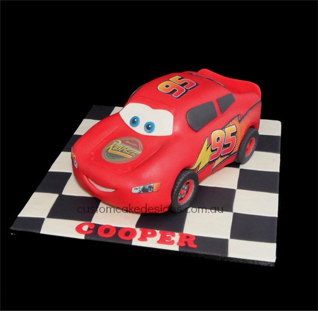 Cars/Lightning McQueen Cake - Decorated Cake by Little - CakesDecor